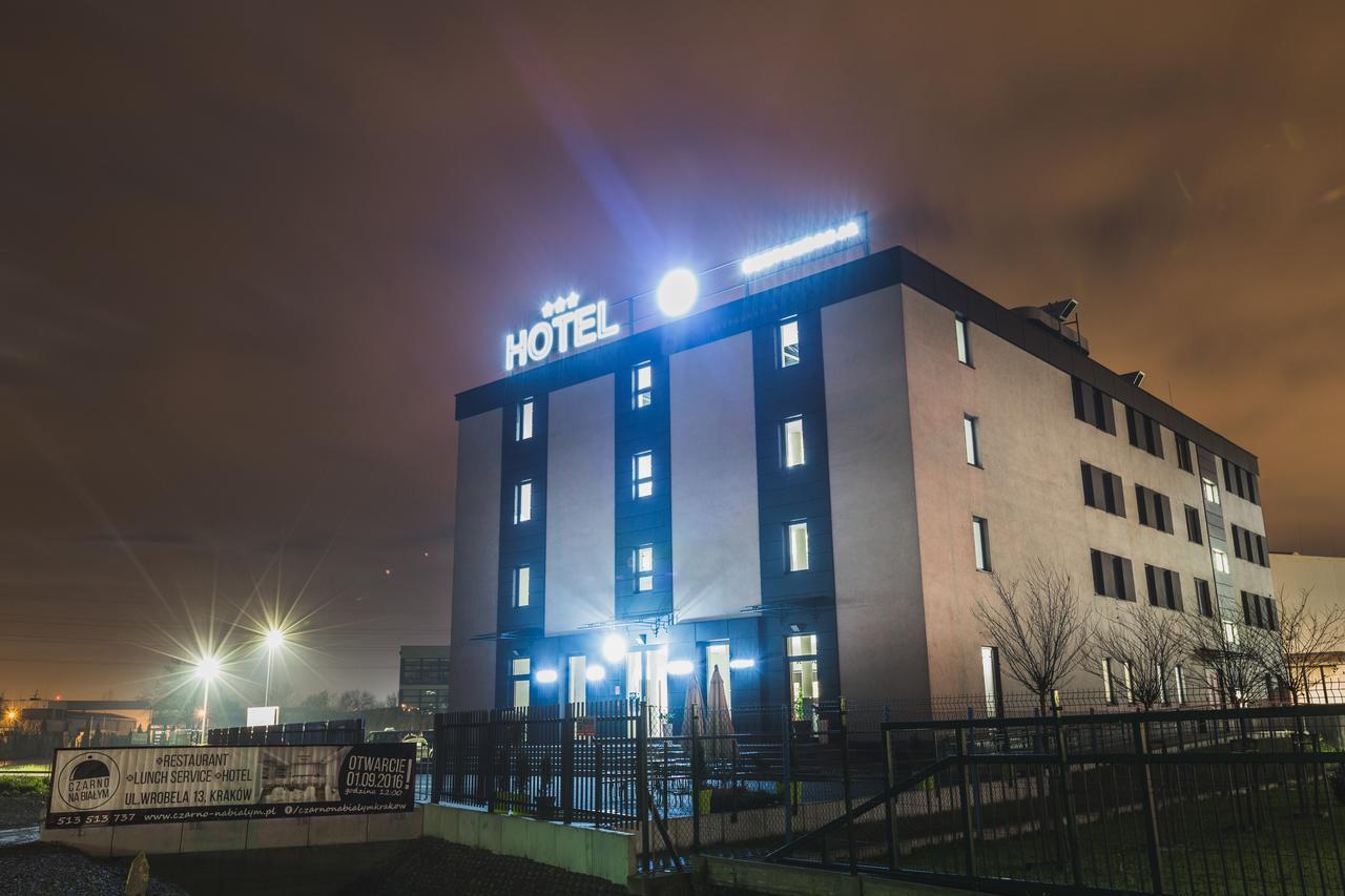 Czarno Na Bialym Hotel - Krakow — Photos 1
